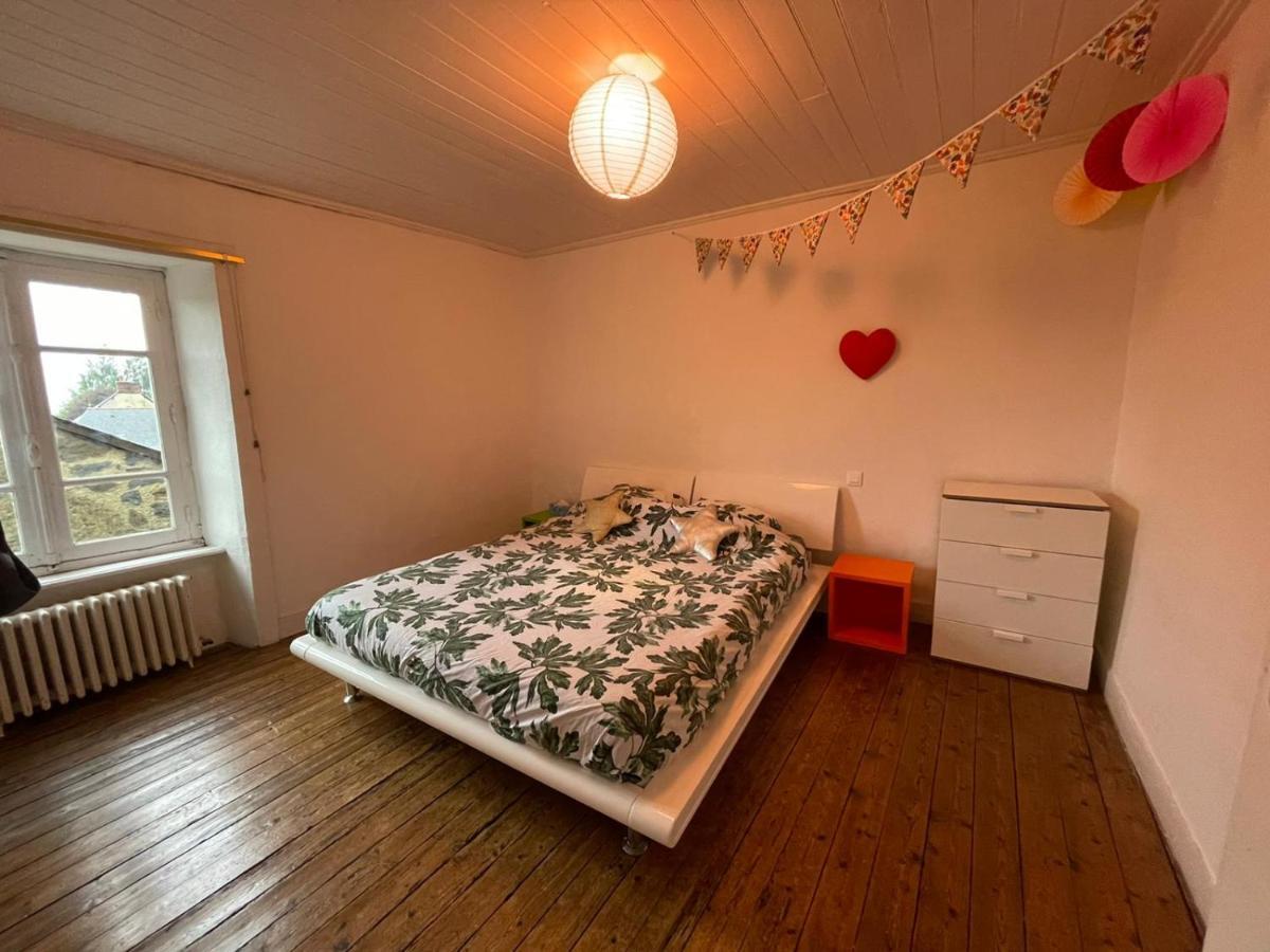 Maison spacieuse authentique proche St Malo Rennes, bienvenue à la Casa Cozumel Pleugueneuc Esterno foto